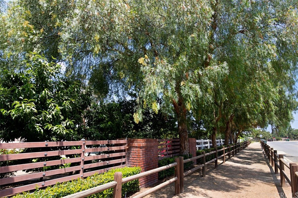1640 Hillside Avenue Norco, CA 92860 - Photo 7 of 75 Front of property along trail
