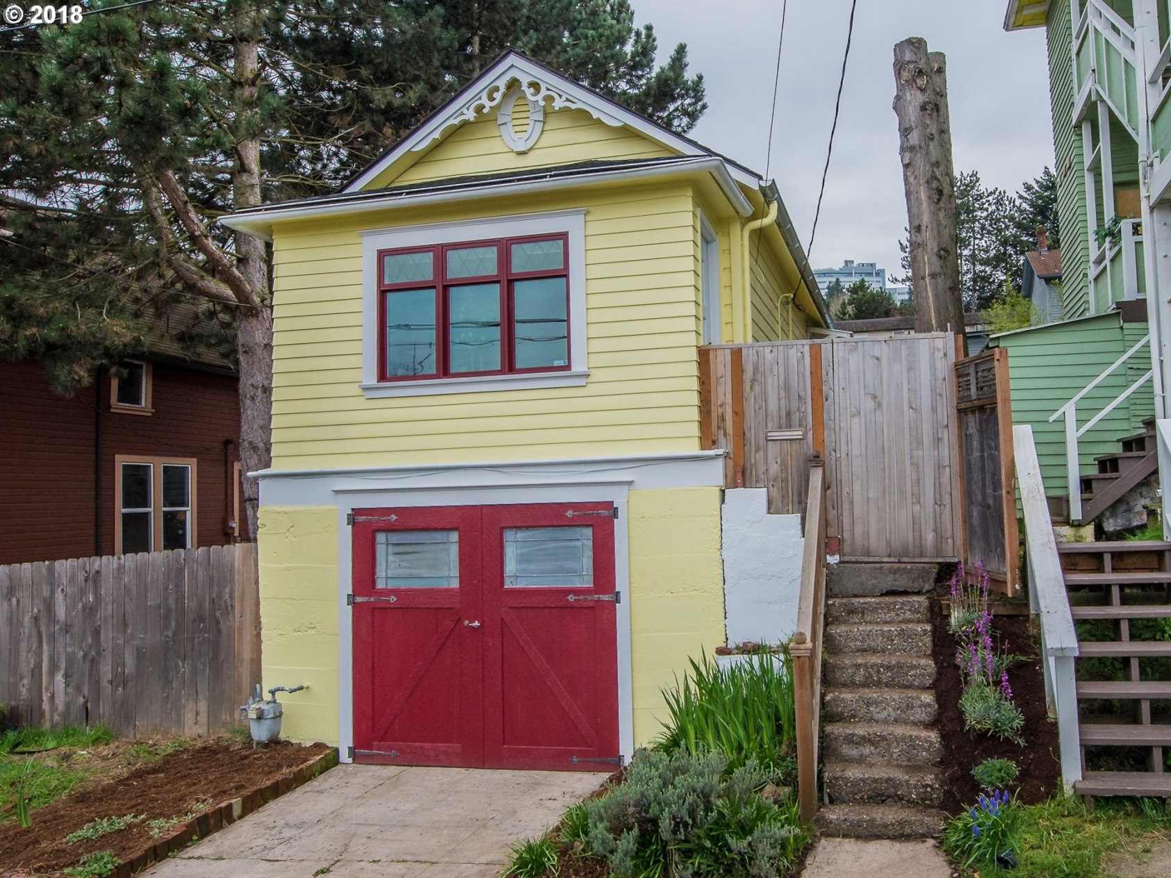 3017 Southwest Water Avenue Portland, OR 97201 - Photo 1 of 22 Gallery Image 1