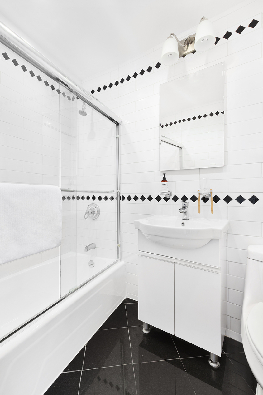 33 Greenwich Avenue, Unit 10M Manhattan, NY 10014 - Photo 5 of 11