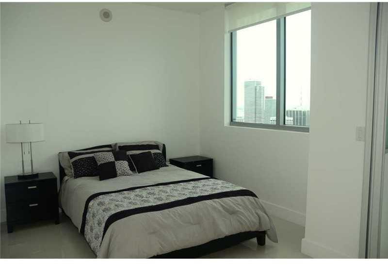 92 Southwest 3rd Street, Unit 5101 Miami, FL 33130 - Photo 14 of 25