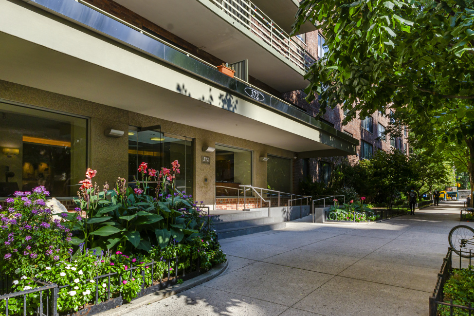 THE VAUX 372 Central Park West, Manhattan, NY 10025 - Photo 3 of 3