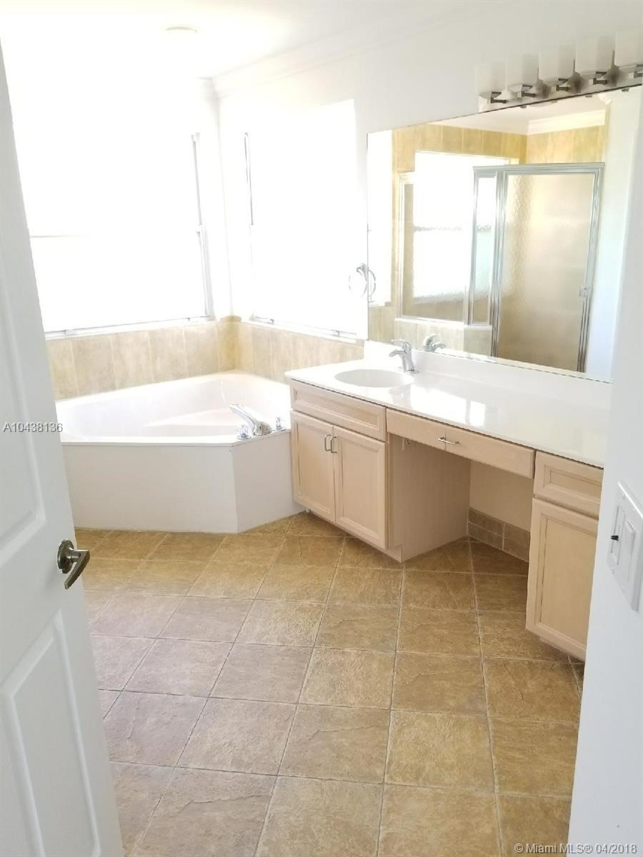 10885 Ravel Court Boca Raton, FL 33498 - Photo 4 of 10