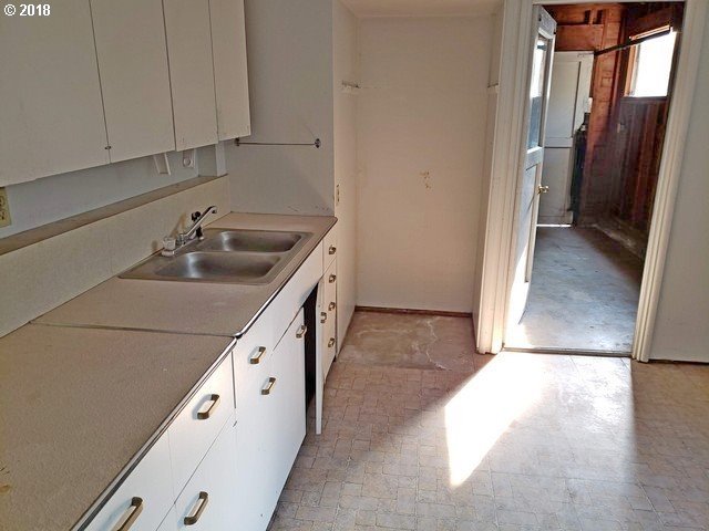 262 Oak Street Riddle, OR 97469 - Photo 19 of 29