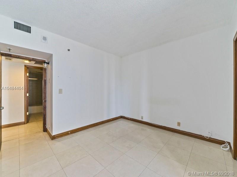 520 Brickell Key Drive, Unit A1007 Miami, FL 33131 - Photo 17 of 26