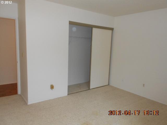 9772 Southwest Tualatin Road, Unit 104 Tualatin, OR 97062 - Photo 13 of 14
