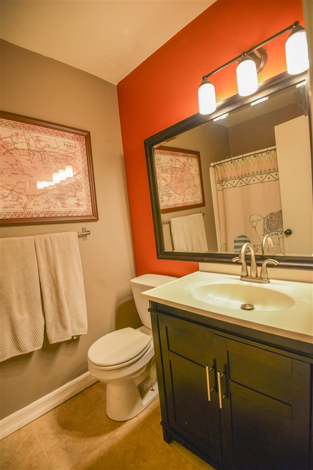 3981 Johnson Drive Oceanside, CA 92056 - Photo 15 of 25 Hall Bath