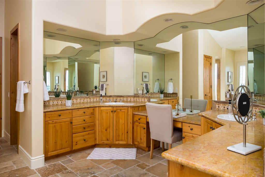 15195 Saddlebrook Lane Poway, CA 92064 - Photo 12 of 25