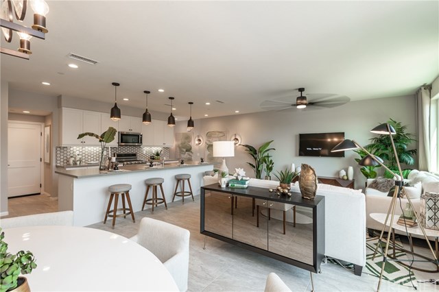 249 Morro Way, Unit 2 Simi Valley, CA 93065 - Photo 8 of 19