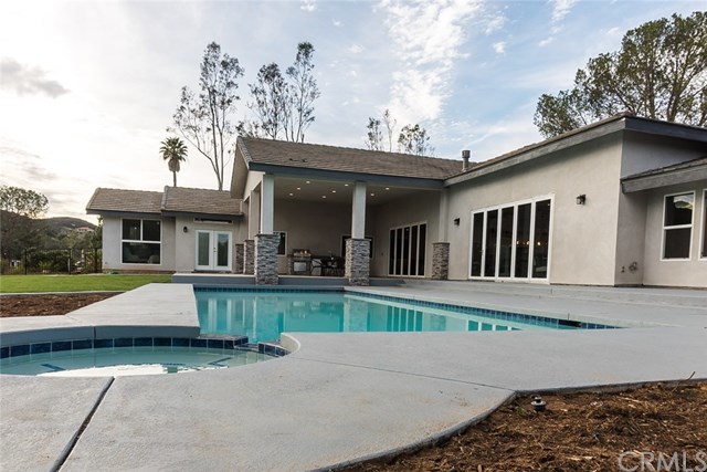 13757 Del Poniente Road Poway, CA 92064 - Photo 31 of 75