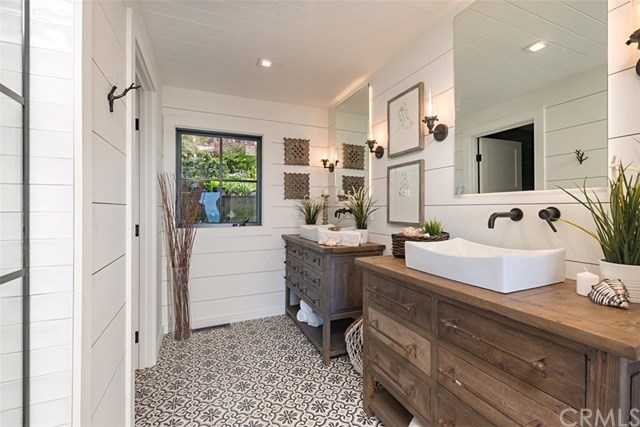 345 Heather Place Laguna Beach, CA 92651 - Photo 16 of 25