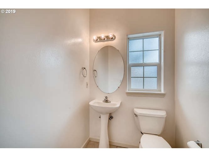 18222 Myra Court Sandy, OR 97055 - Photo 10 of 23 Gallery Image 10