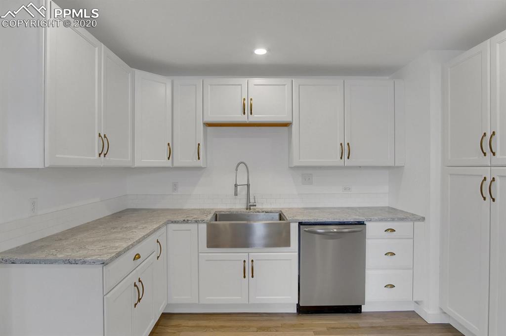 1222 East Dale Street Colorado Springs, CO 80909 - Photo 10 of 36