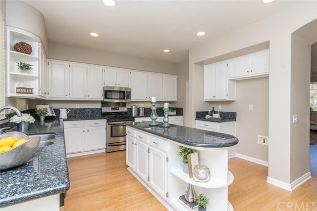 31901 Cercle Chambertin Temecula, CA 92591 - Photo 2 of 56