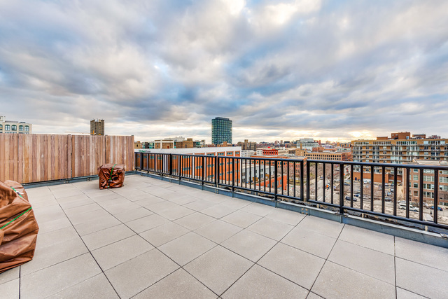 850 W Adams St, Chicago, IL 60607 - Photo 2 of 4