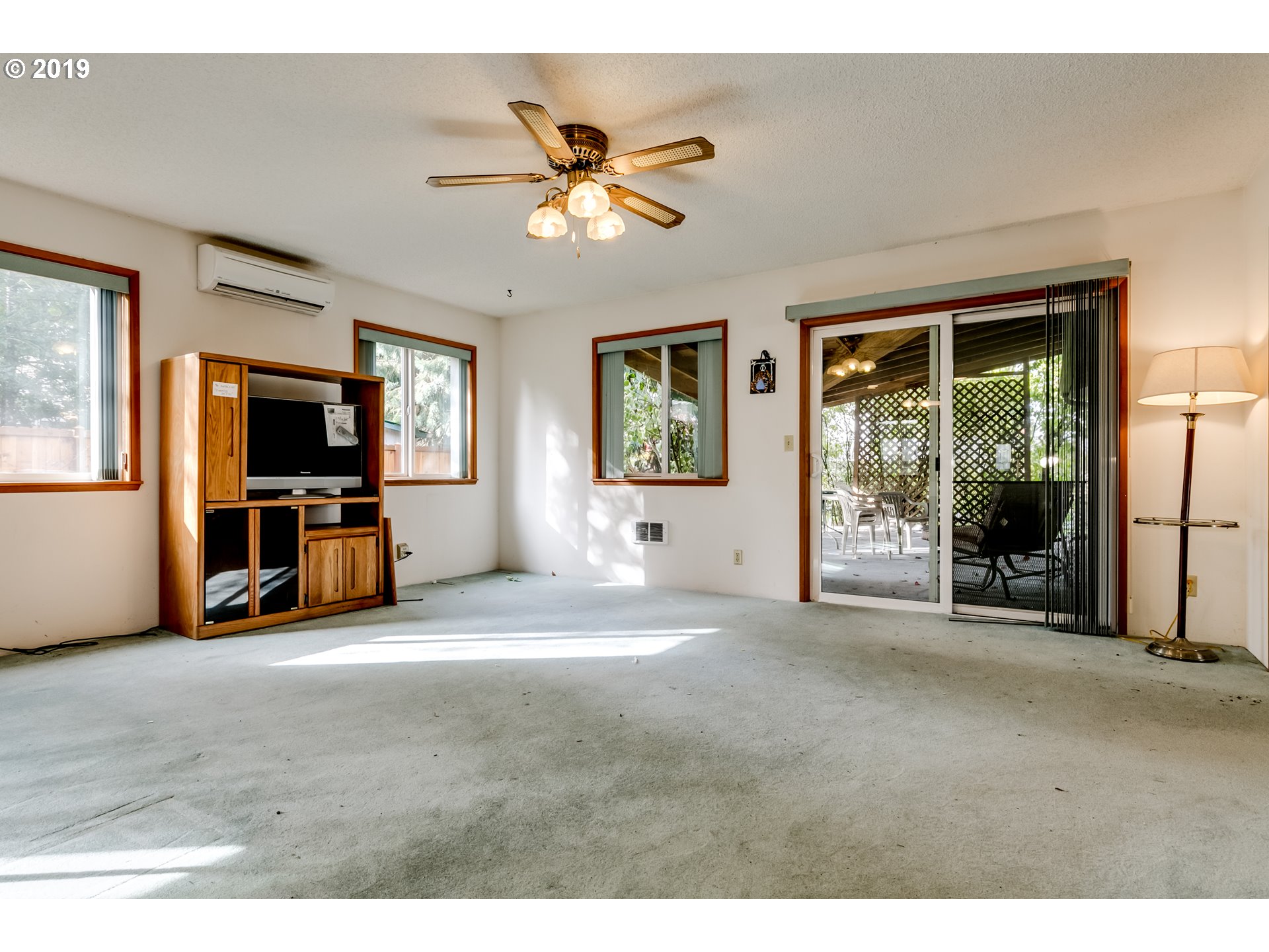 483 Springdale Avenue Springfield, OR 97477 - Photo 23 of 32