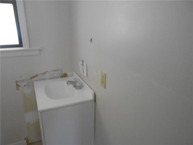 1680 Locke Road Millington, TN 38053 - Photo 16 of 18 Guest House Bath