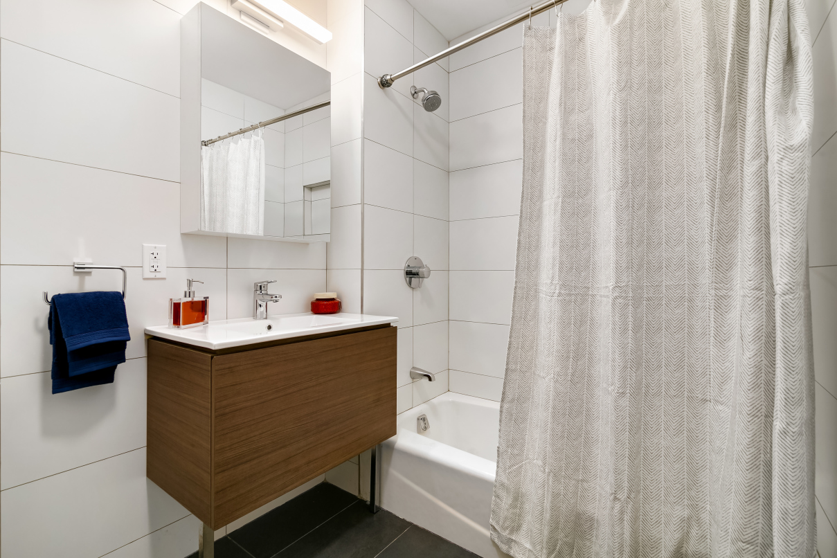 Vernon Tower 31-43 Vernon Blvd, Queens, NY 11106 - Photo 7 of 7