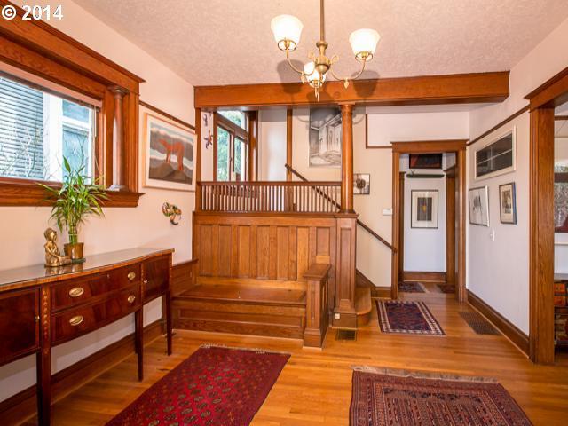 2486 Northwest Raleigh Street Portland, OR 97210 - Photo 2 of 16 Gallery Image 2