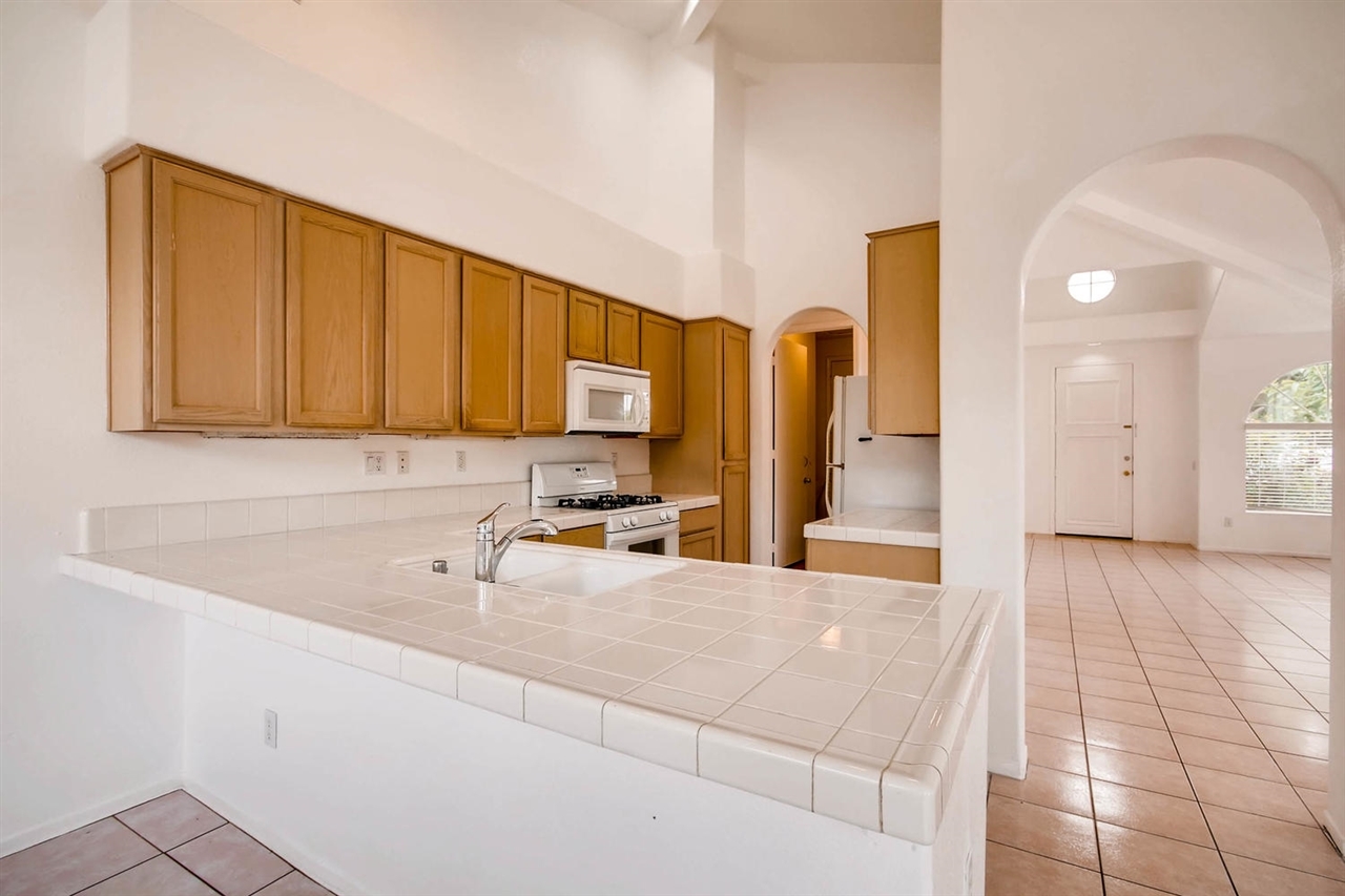 3670 La Mirada Drive San Marcos, CA 92078 - Photo 11 of 25