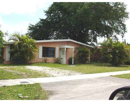 121 Allen Road Hollywood, FL 33023 - Photo 2 of 20