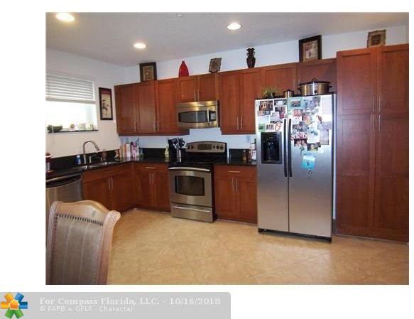 312 Southwest 14th Avenue, Unit 312 Fort Lauderdale, FL 33312 - Photo 4 of 14