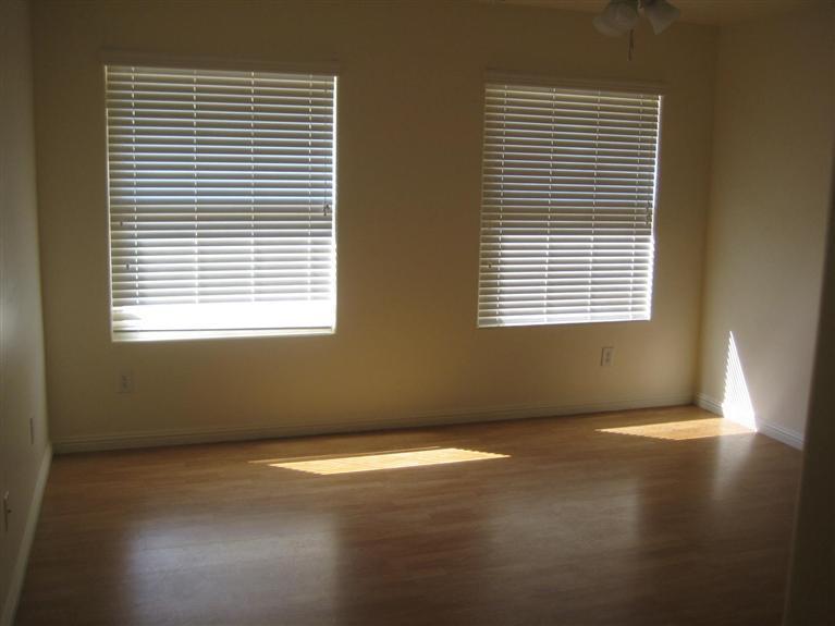 2548 Terrace Way Bakersfield, CA 93304 - Photo 4 of 8