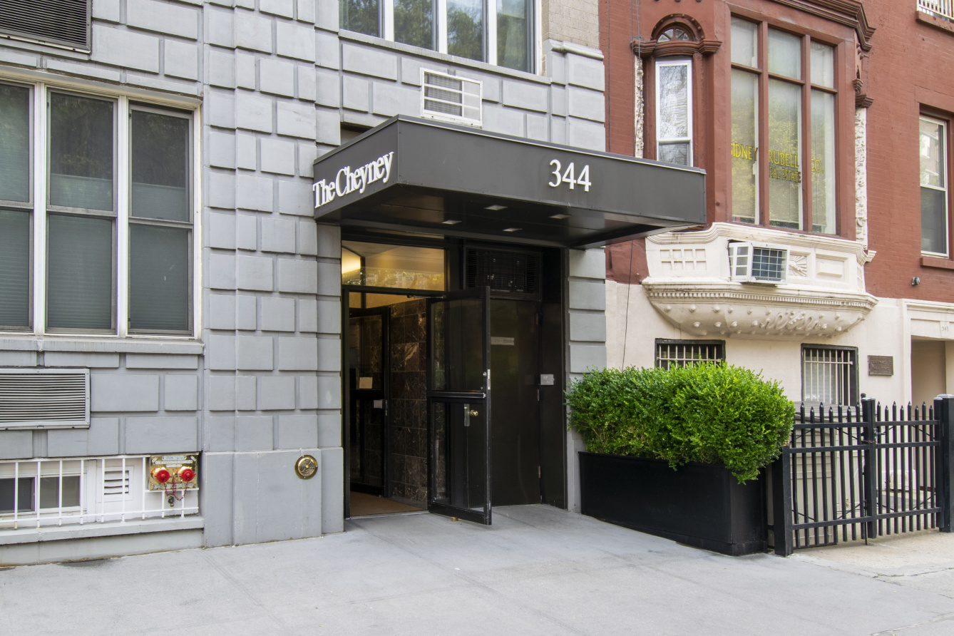 The Cheyney 344 W 23rd St, Manhattan, NY 10011 - Photo 3 of 7