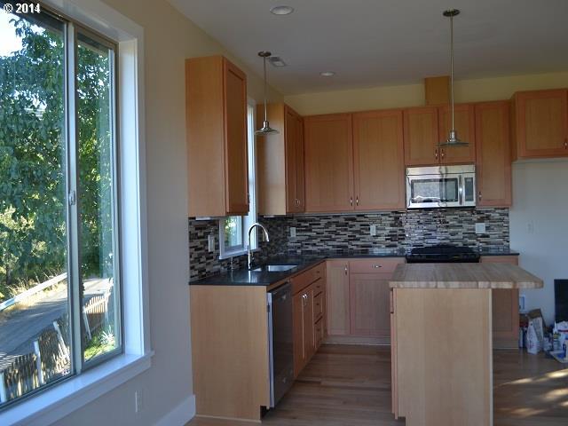 418 Bluff Road Hood River, OR 97031 - Photo 16 of 16 Gallery Image 16