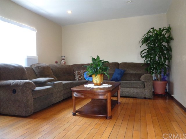 1663 South Rimpau Boulevard Los Angeles, CA 90019 - Photo 4 of 22