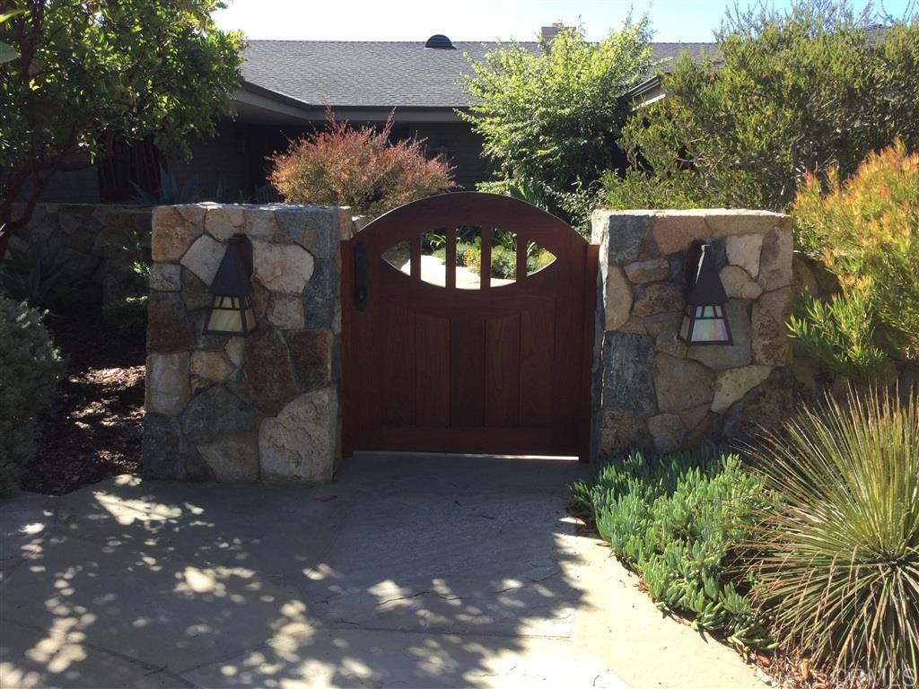 617 West Circle Drive Solana Beach, CA 92075 - Photo 4 of 21