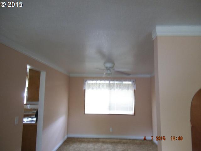 552 Corona Loop Road Roseburg, OR 97471 - Photo 5 of 8 Gallery Image 5