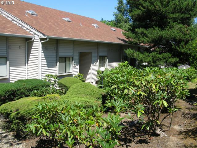 4632 Southwest Comus Place, Unit 5D Portland, OR 97219 - Photo 1 of 16 Gallery Image 1