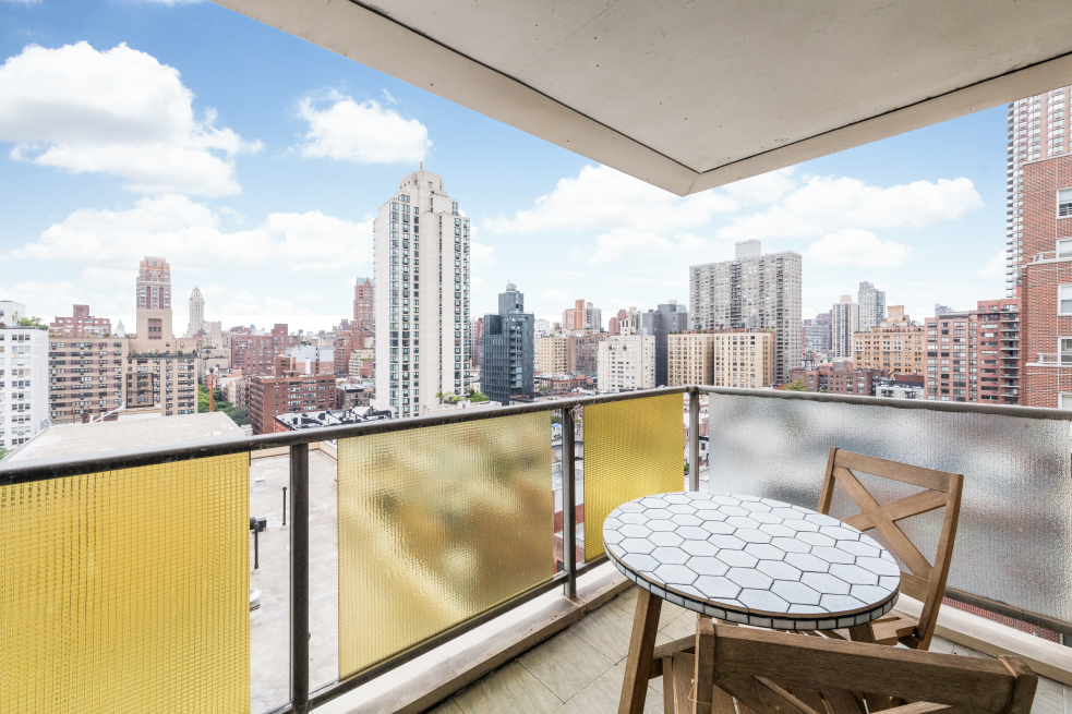 370 East 76th Street, Unit B1805 Manhattan, NY 10021 - Photo 6 of 12