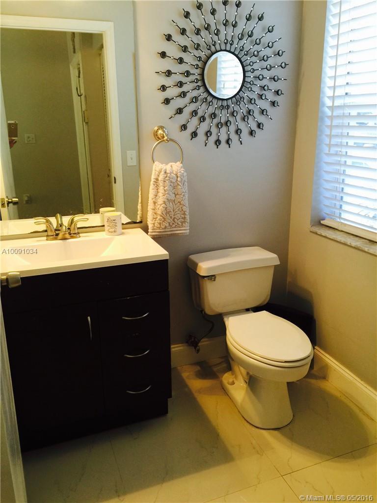 4060 Tree Top Road Hollywood, FL 33026 - Photo 6 of 11