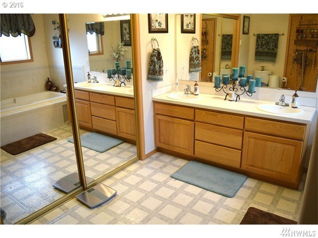 127 Broken Arrow Road Longview, WA 98632 - Photo 8 of 16 Gallery Image 8