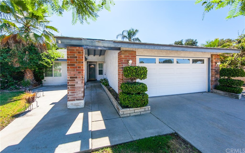 938 Aaron Drive Redlands, CA 92374 - Photo 2 of 22