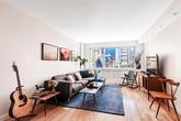 $1,360,000 | 430 W 34th St, Unit 7DE | Manhattan