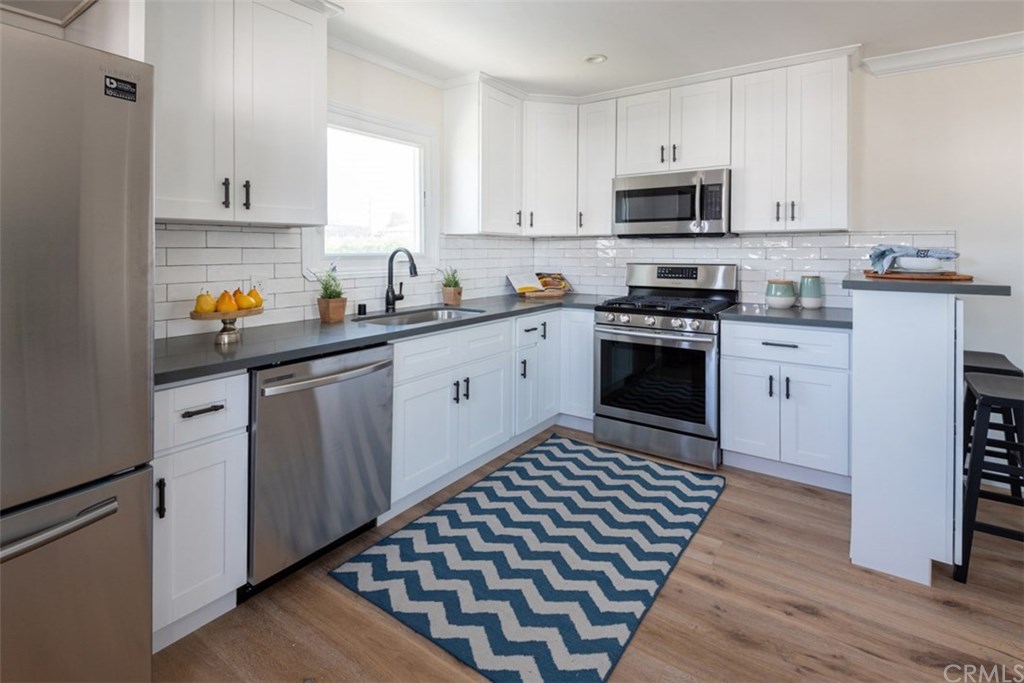 414 West Oak Avenue El Segundo, CA 90245 - Photo 59 of 64 Unit (ADU) Kitchen