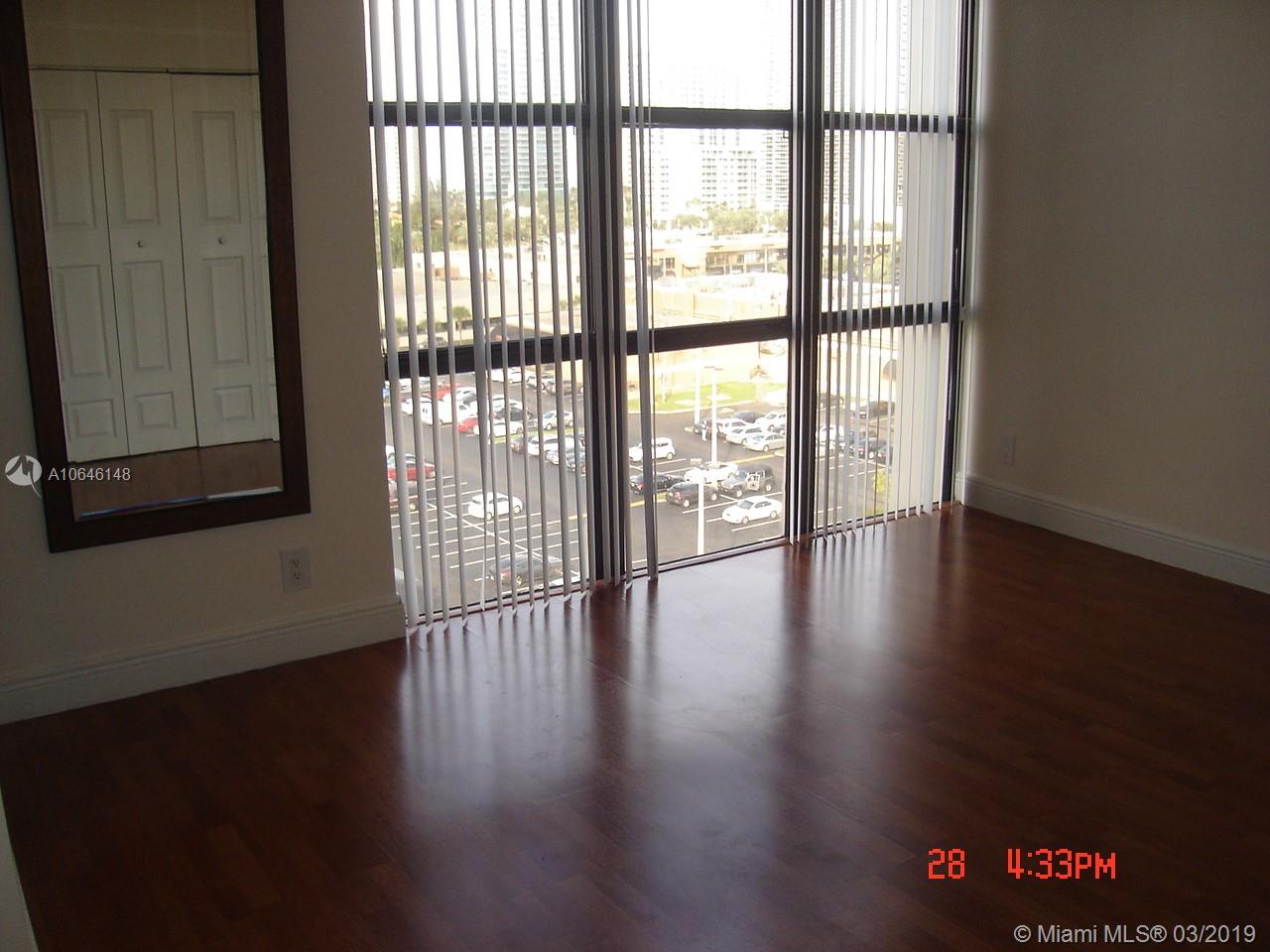 17021 North Bay Road, Unit 914 Sunny Isles Beach, FL 33160 - Photo 11 of 15