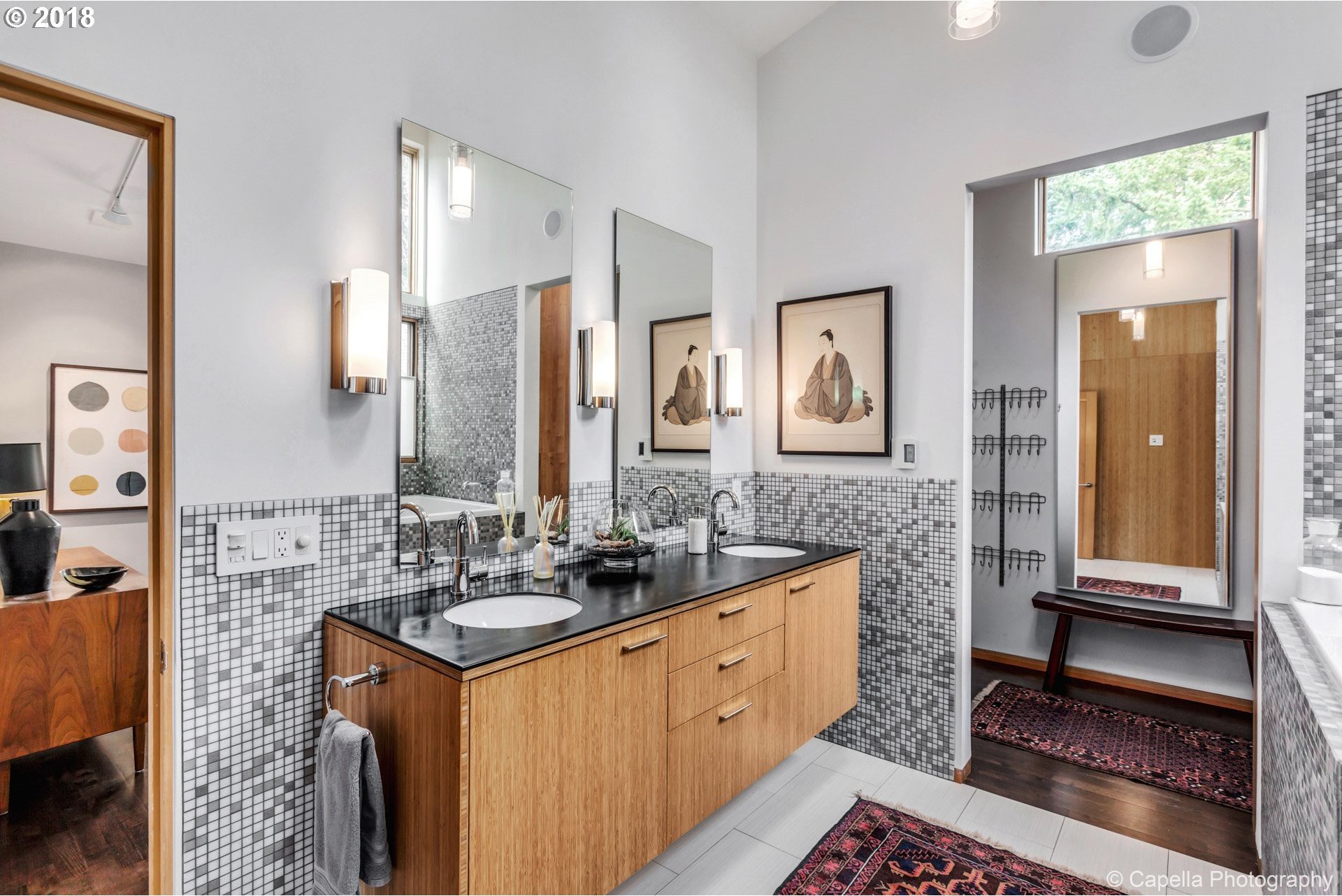 623 Southwest Orchid Street Portland, OR 97219 - Photo 17 of 32 Gallery Image 17