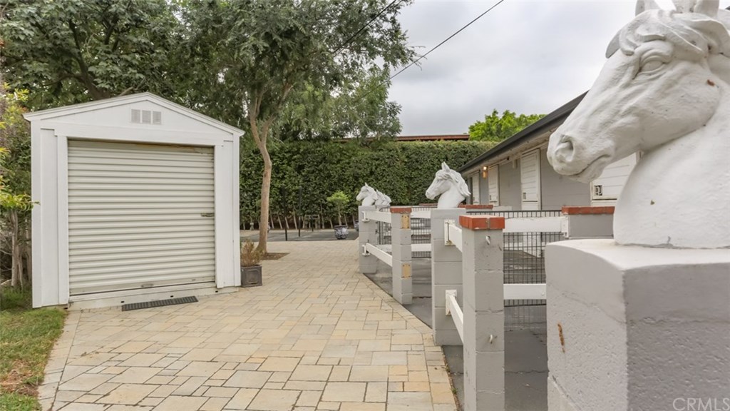 154 Allen Avenue Glendale, CA 91201 - Photo 30 of 32