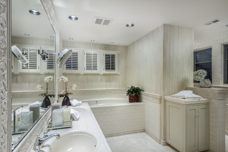 1492 Crest Road Del Mar, CA 92014 - Photo 9 of 19