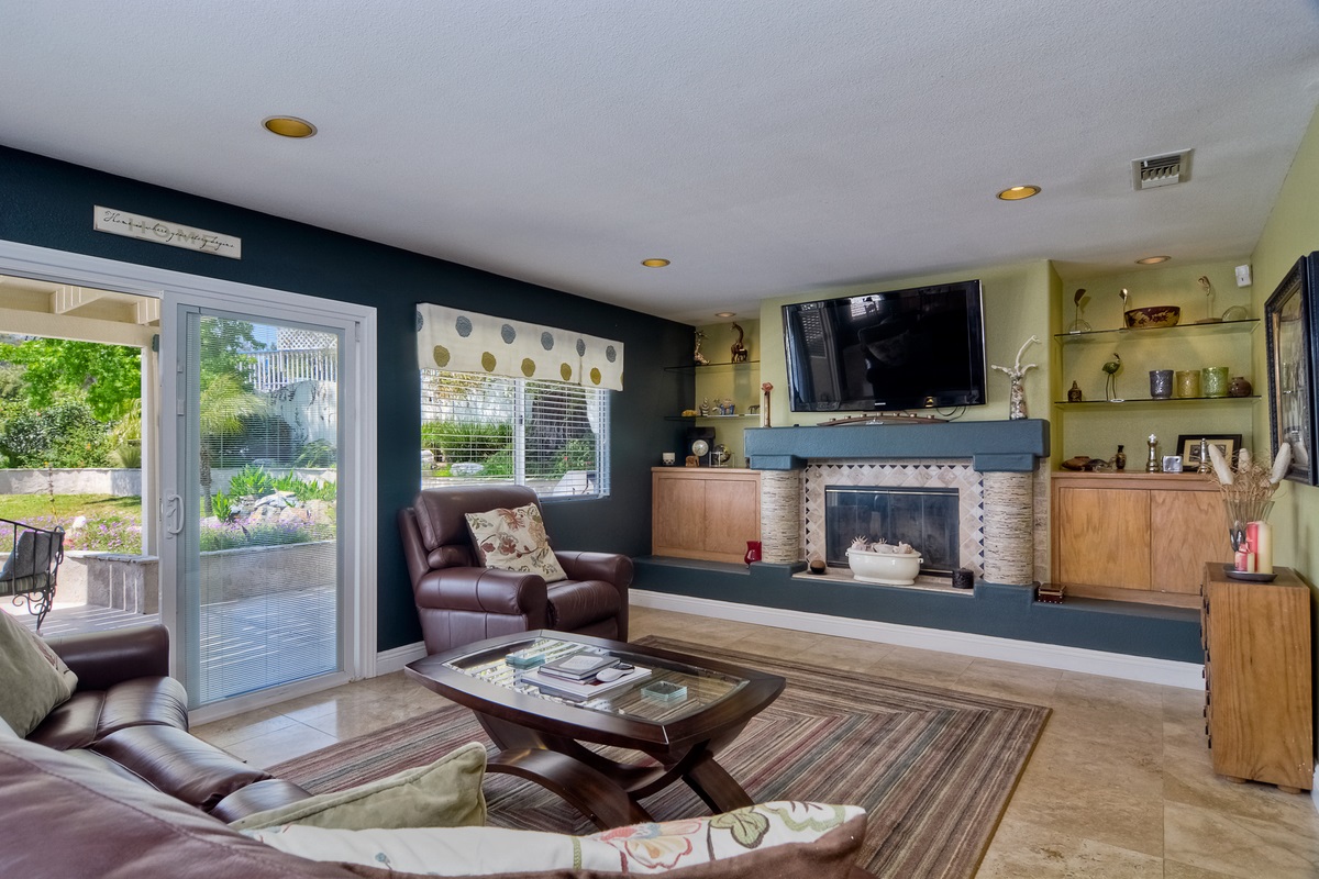 2017 Valley Road Oceanside, CA 92056 - Photo 16 of 25 Gallery Image 16