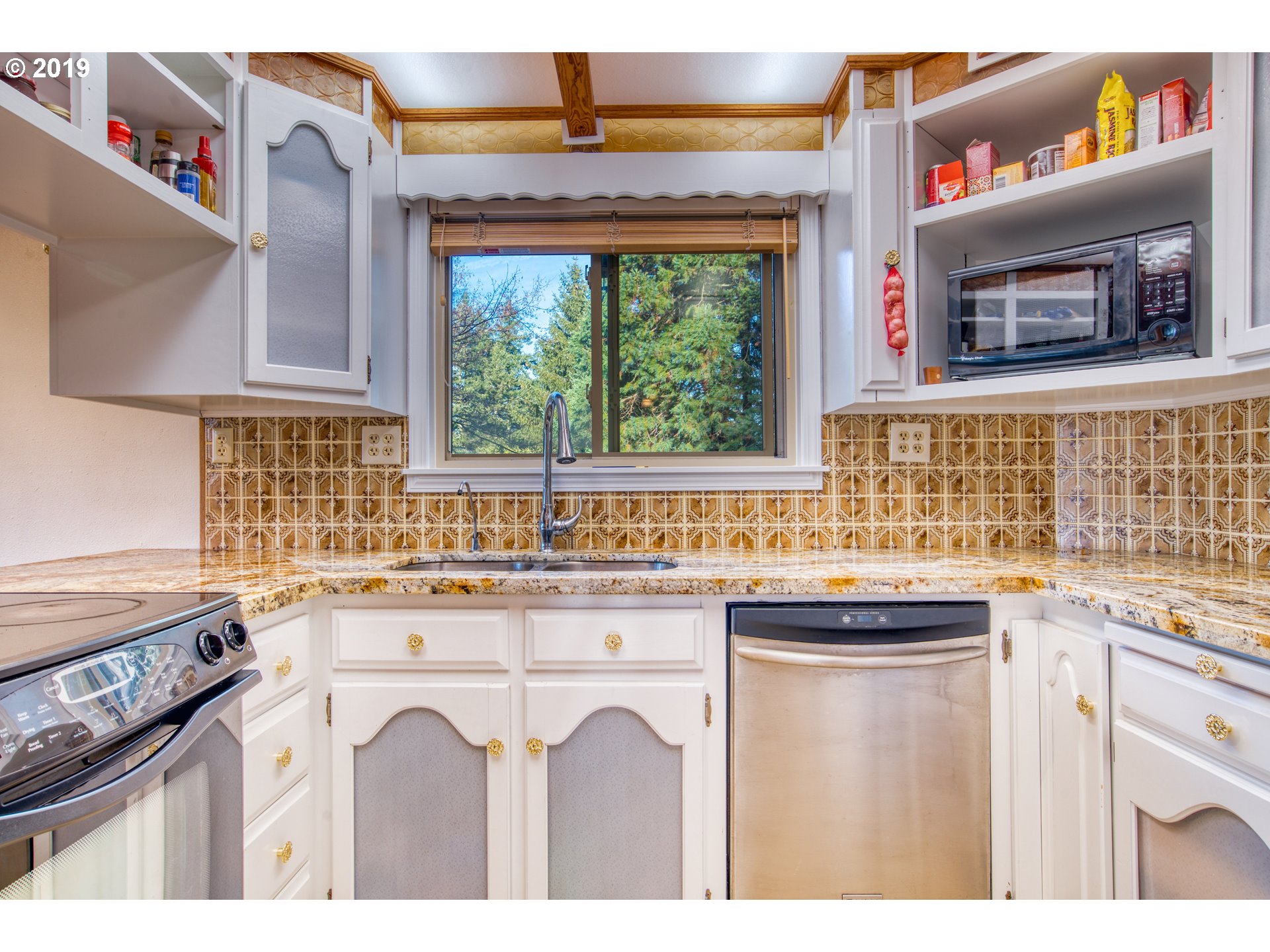 16502 South Beckman Road Oregon City, OR 97045 - Photo 11 of 27 Gallery Image 11
