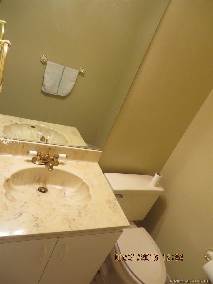 6775 Northwest 169th Street, Unit 30F Hialeah, FL 33015 - Photo 11 of 25