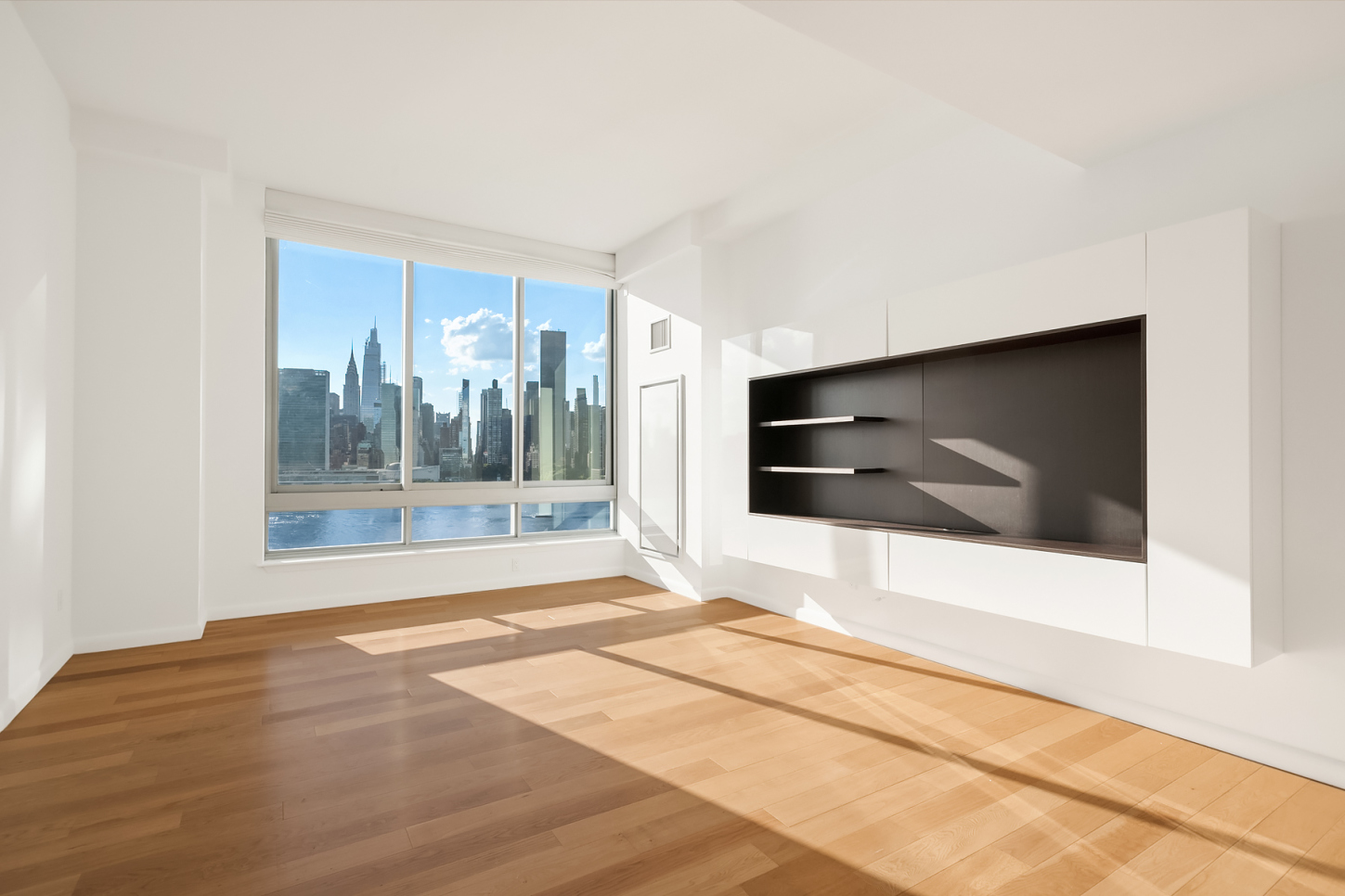 46-30 Center Boulevard, Unit 1509 Queens, NY 11109 - Photo 5 of 20