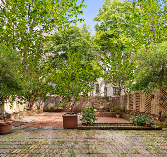 61 West 90th Street Manhattan, NY 10024 - Photo 2 of 12