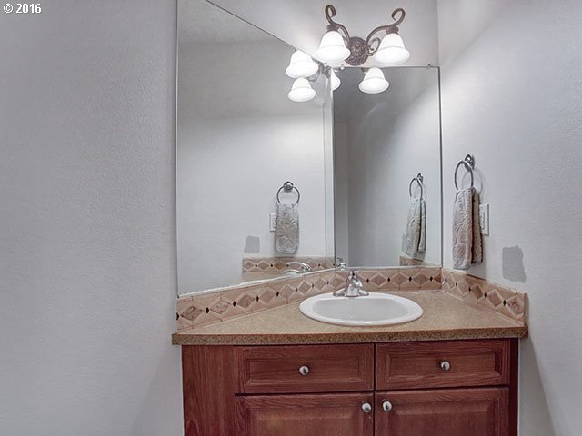 4533 Southeast Powell Valley Road Gresham, OR 97080 - Photo 25 of 31 Gallery Image 25