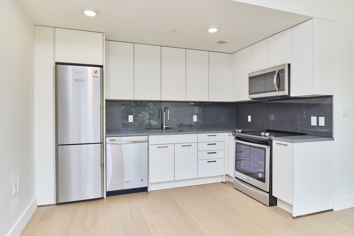 542 West 153 Street, Unit 301 Manhattan, NY 10031 - Photo 4 of 25