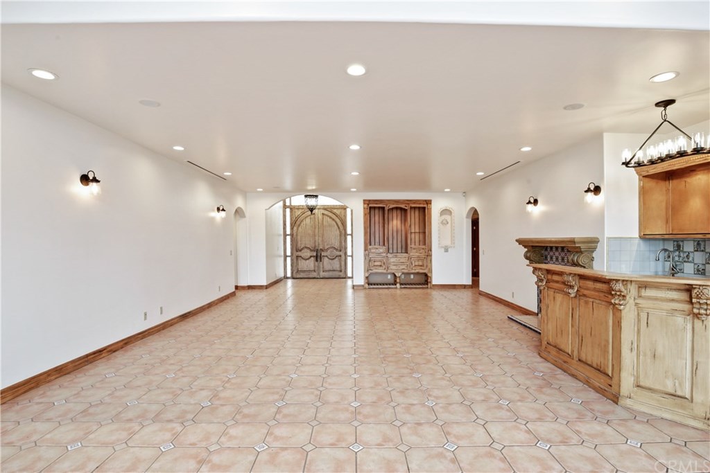 2380 Roscomare Road Los Angeles, CA 90077 - Photo 16 of 51
